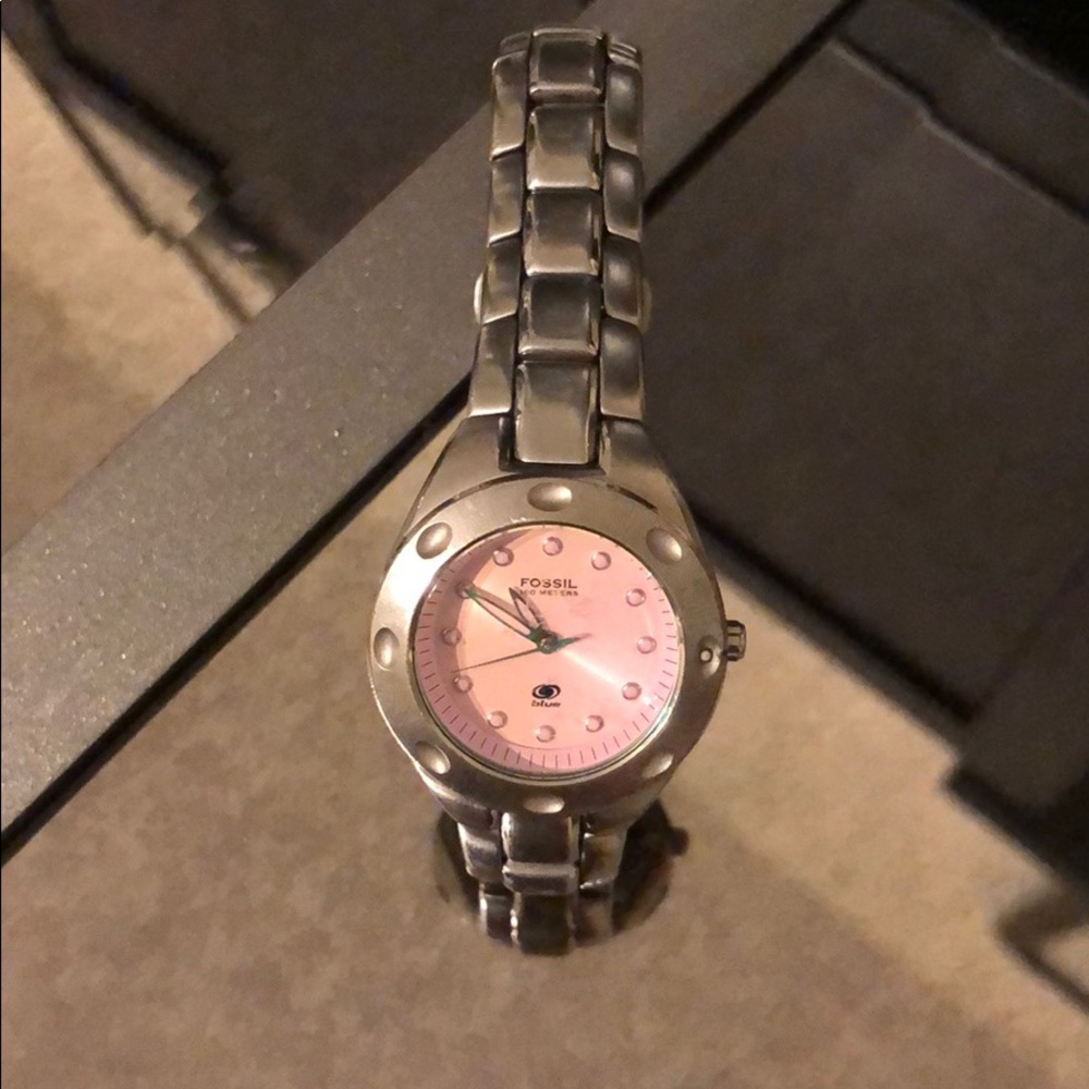 Vintage Fossil Watch ( Women’s) Pearlescent face